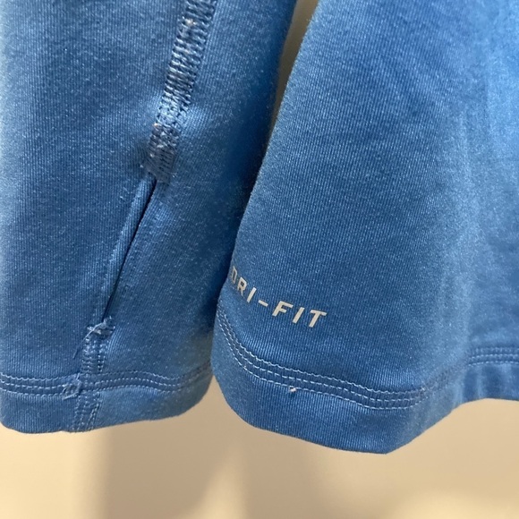 Nike Dri-Fit Turtle Neck Long Sleeve Sweatshirt Women’s Small - Picture 6 of 6